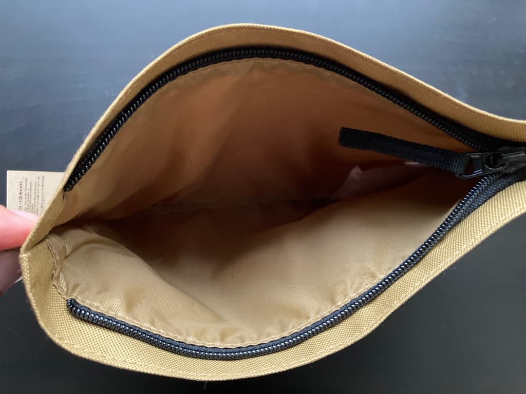 無印良品サコッシュ