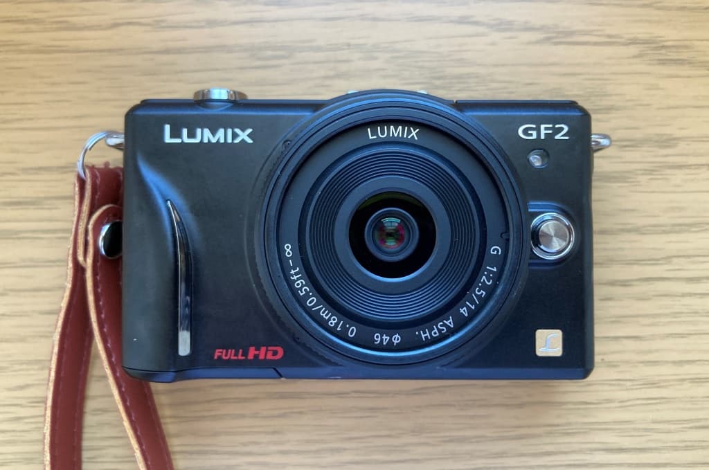 LUMIX GF2
