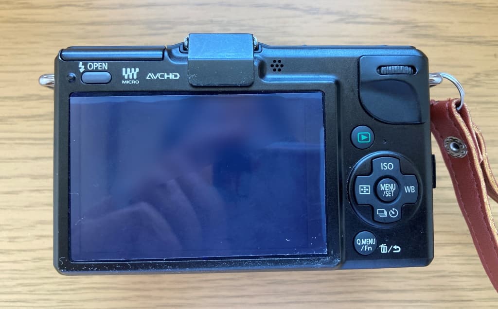 LUMIX GF2